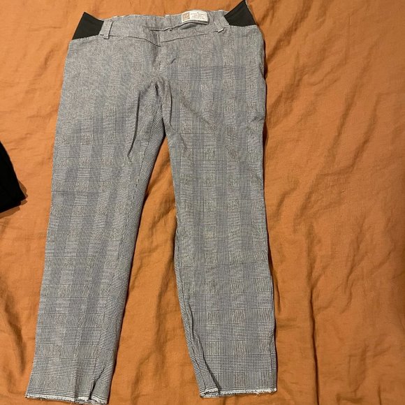 GAP Maternity Khaki Slim Ankle - Plaid - Picture 1 of 3